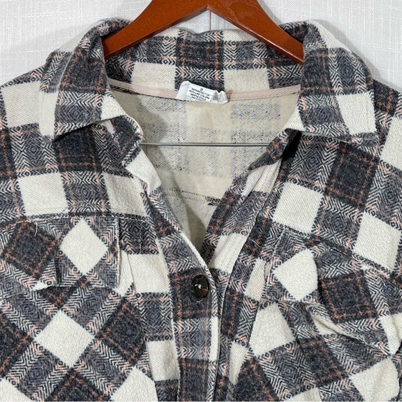 For The Republic Cropped Flannel Shacket - Picture 5 of 16